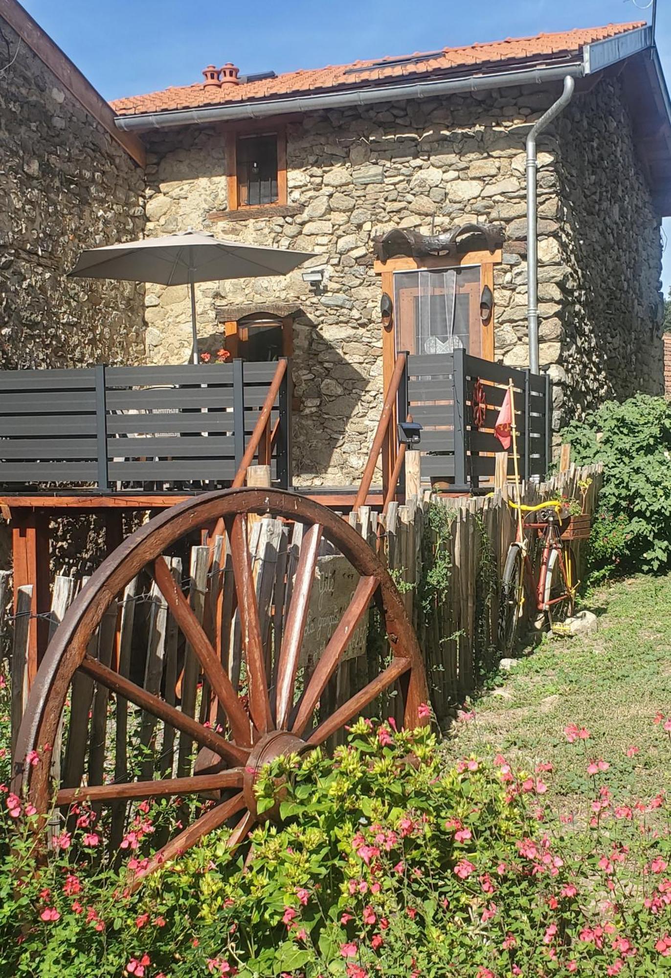 La Grangette De Pauline Mercus-Garrabet